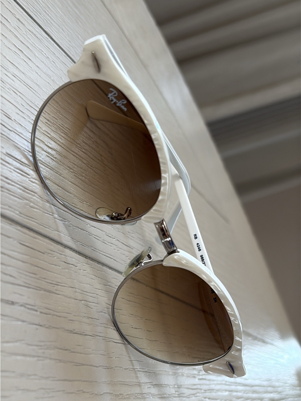 Beautiful Ray-Ban White Frame Sunglasses with Brown Gradient Lenses - Picture 2 of 3